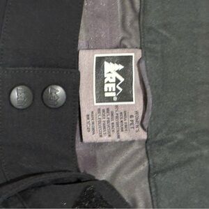 REI Charcoal and Black Outdoor pants size 6 petite